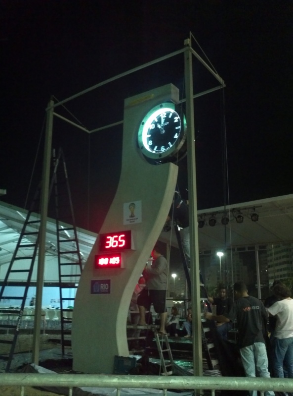 Criação de Display para Lojas Preço em Copacabana - Display Comercial