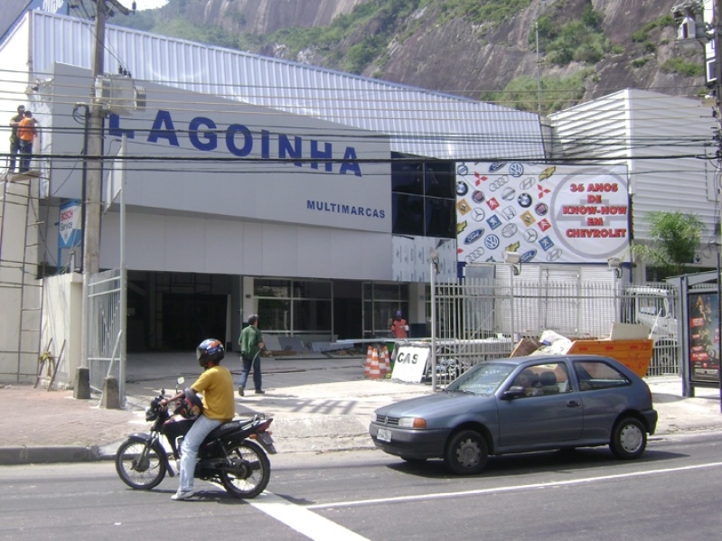 Fachada de Loja em Acm Recreio dos Bandeirantes - Fachada de Prédio em Acm